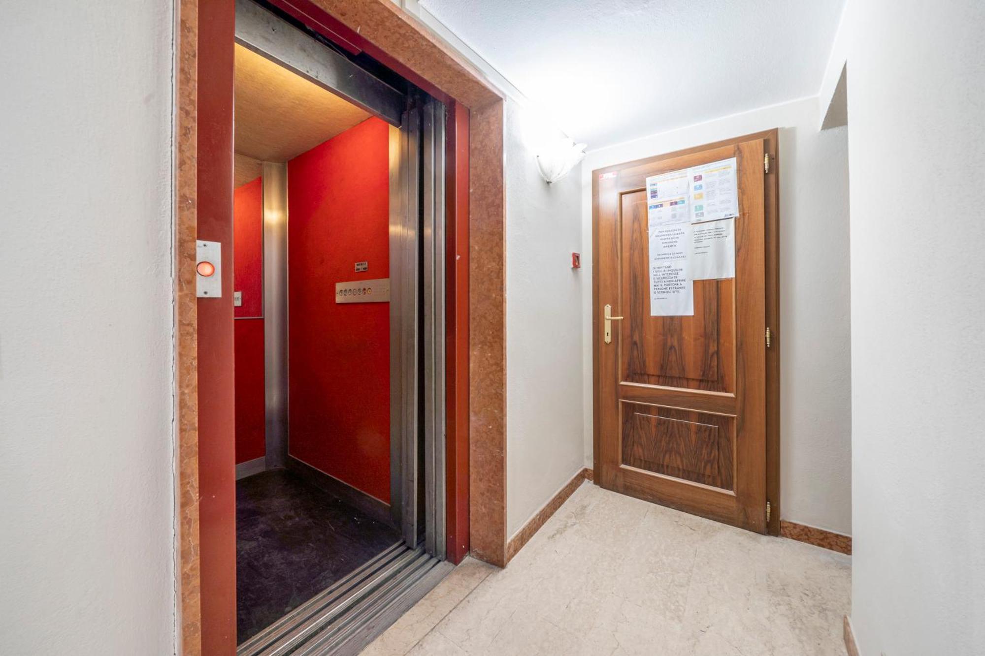 Via Emilia Centro - Stupendo Appartamento A Modena Esterno foto